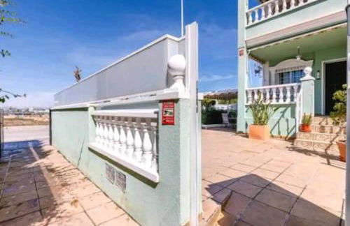 Bungalow adaptado, terraza muy grande y soleada. - Foto 18