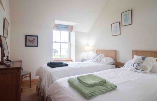 Steading Cottage - 50m from the beach - Foto 45