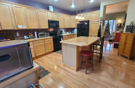 Mt Rainier Way Bedroom with Private Full Bath - Foto 15