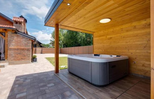 Nice Home In Gornje Plavnice With Wifi - Foto 23