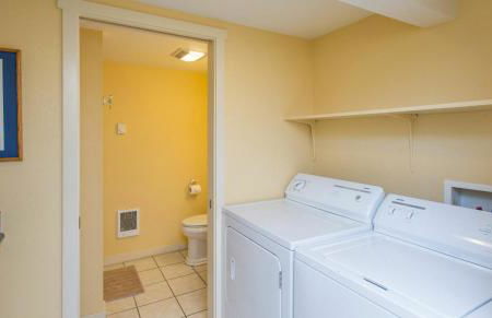 Sea Breeze! Walk to Beach!! In the Village! BBQ! Fast WiFi!! Dog Friendly! - Foto 27