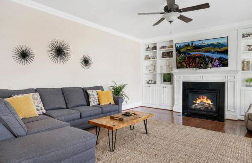 Spacious Family Getaway ~ Fire Pit~ Private Office - Foto 25