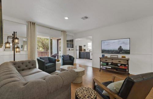 Elegant and Stylish Glenmoor Abode - 5 min to Town - Foto 72