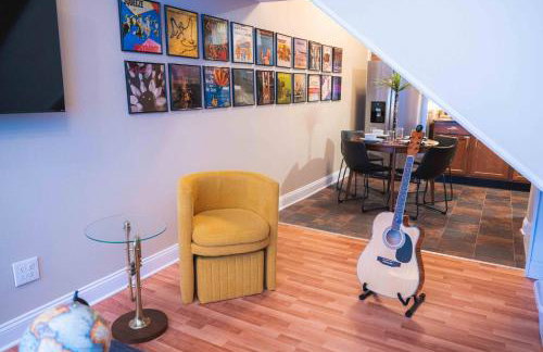 Bright and Hip 2BR Condo in Heart of Ohio City - Foto 1