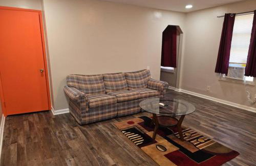 Cozy 1BR in Pleasant Ridge - Foto 2