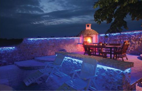 Nice Home In Nadin With Wifi - Photo 18