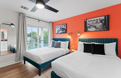 NRG MedCenter Luxe 4BD Home w FencedYard WasherDryer Pet Friendly - Foto 21