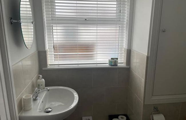 One Bedroom Flat, Sleeps 4, Balcony & Free Parking - Foto 17