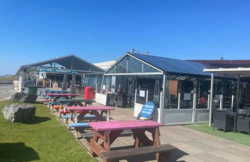 Discover Serenity in Our 3-Bed Static Caravan at Clarach Bay Holiday Village! - Foto 41