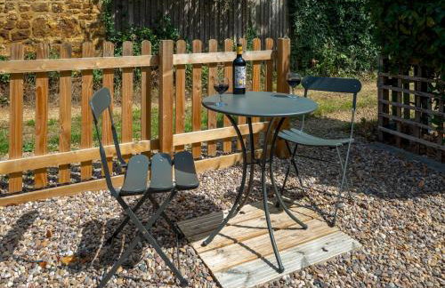 Charming 2 Bed Cottage in the Heart of Adderbury Pass the Keys - Foto 20