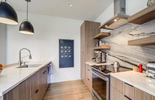 Modern Cabin Living! Mtn-View Gem in Munds Park - Foto 8