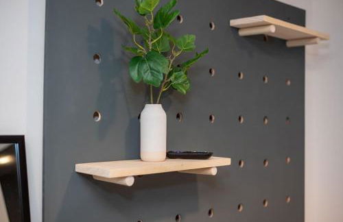 3 Bed 2 Bath Home w 2 Car Garage & Fitness Room - Foto 38