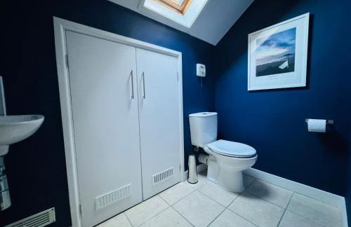 "The Penthouse Newquay" by Greenstay Serviced Accommodation - Spacious 3 Bed 3 Bath Apt with Sea Views, Sun Terrace & Private Parking - Perfect For Families, Small Groups & Business Travellers - 5 Mins To Beaches, Shops & Restaurants - Dog Friendly - Foto 58