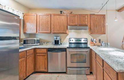 Ghostriders 5 by AvantStay 2 Bedroom Condo Near Main Street Hiking Skiing STR permit 3571 - Foto 7