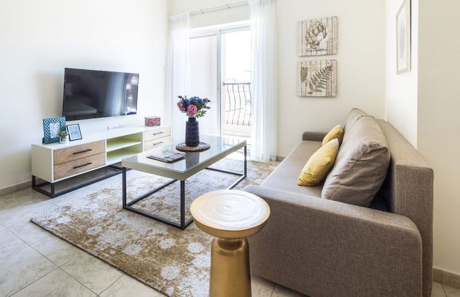 Signature Living in Modern 1BR Apartment at Jvt! - Foto 17