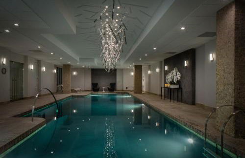 AKA Sutton Place - Photo 26