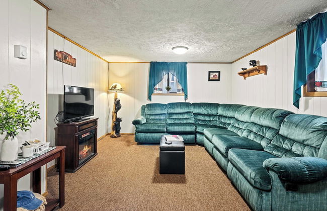 Mohegan by Avantstay Private Dock + Firepit Community Pool + Beach - Photo 16