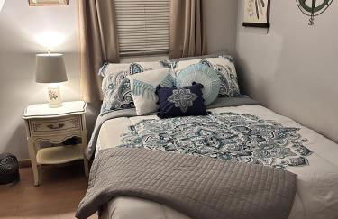 The Perch - Riverfront, Starlinks WiFi & Hot Tub - Photo 12