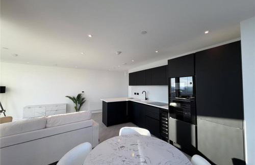 Luxury Skyline Apartment with Premium Facilities- Central M3 - Foto 16