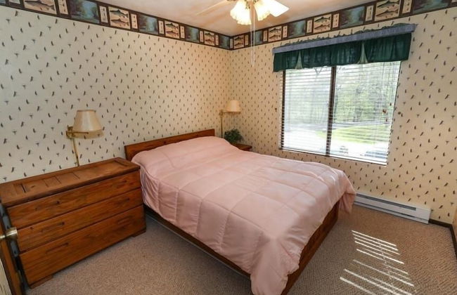 Seven Springs 3 BR Deluxe Condo, by Golf Course by RedAwning - Foto 4