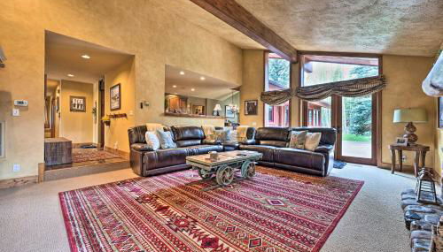 Luxe Sun Valley Retreat with Hot Tub, 3 Mi to Resort - Foto 3