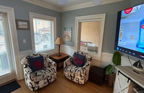 Unique 3BR, 1 of 5 Condos w/Huge Poolside Patio, Steps to Beach & Pier, Gated - Foto 26