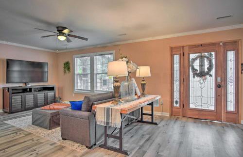 Charming Retreat on 20 Acres with Private Lake! - Foto 2