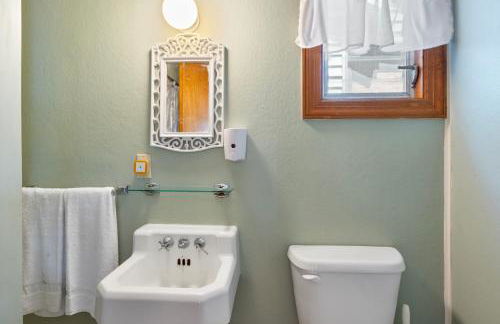 Squam Waterfront 2 bed rental (Suite 6) - Foto 10