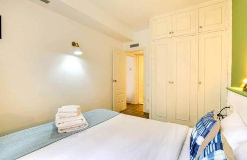 Colorful With Cozy Terrace In Gracia - Photo 14