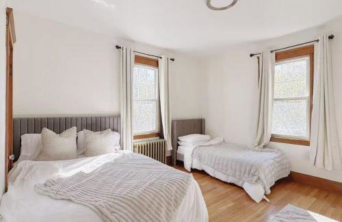 Spacious Revere 4 Bedrooms 2 Bathrooms Apartment Near Boston Airport and Beach - Foto 6