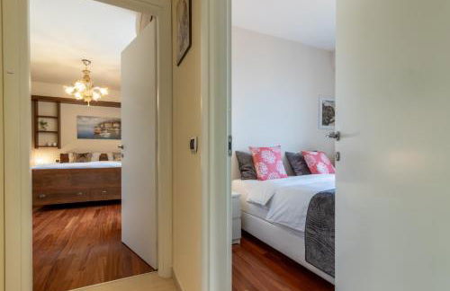 Penthouse Paradiso with Private Pool - Photo 24