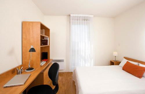 Séjours & Affaires Rennes Longs Champs - Foto 13