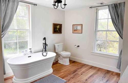 The Blueberry House - Spacious, Family & Pet-Friendly Retreat near Sebago Lake - Foto 5