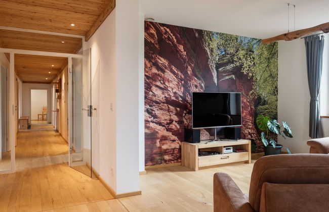 4 bedroom Apartment in Fischbach bei Dahn with garden and terrace - Photo 7