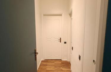 Milano Center Navigli renewed apartment with AC, Wifi 800Mbits, Metro link to Airport and Central Station - Foto 8