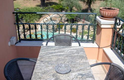 The Red Bougainvillea Apartments - Foto 35