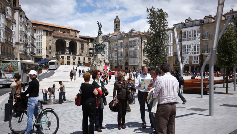 Private Tour: Car Disposal and Private Driver in Vitoria - Photo 3