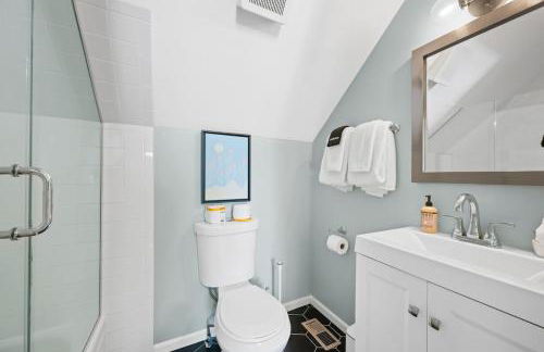 Zen Cottage with Private Parking ABODEbucks - Foto 23