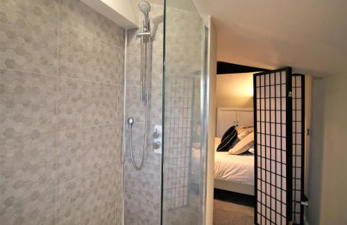 Stylish Loft Apartment by Property Promise - Foto 13