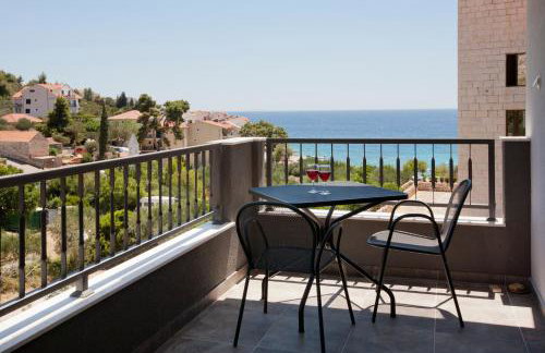 Luxurious Apartments Maslina with Beach - Photo 29