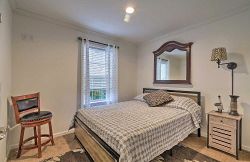 Lakefront Home with Deck, Fishing Dock and Canoe! - Foto 27