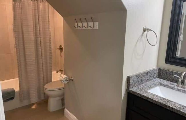 Beautiful Remodeled Private Pool Home - Foto 19