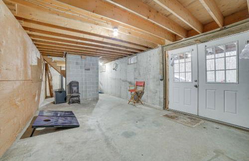 Peaceful Cavendish Retreat with Hot Tub and Fireplace! - Foto 24