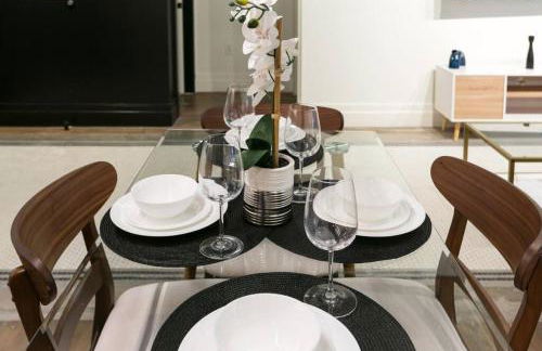 Cozy 2BR On Rvrwalk Gym and Parking Near Conv Ctr - Foto 67