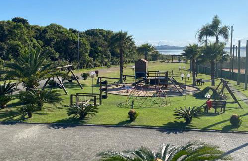 Casa com Piscina e SPA em Condominio a Beira da Lagoa de Ibiraquera - Photo 39