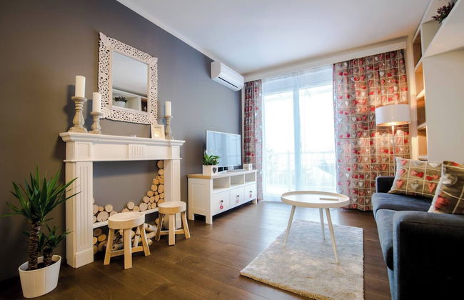 Escape to Wellness Your Lakeside Apartment Awaits - Foto 6