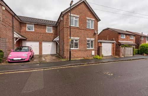 3 Bed Spacious Stylish House, Southampton - Off Road Parking & Private Garden - Sleeps 7, Close to City Centre - by Blue Puffin Stays - Photo 31