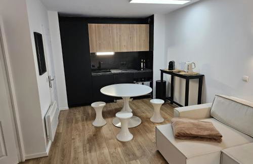 T2 Saint Jean de Luz - Résidence Iratzia - 200m plage - Piscine - Tennis - Foto 3