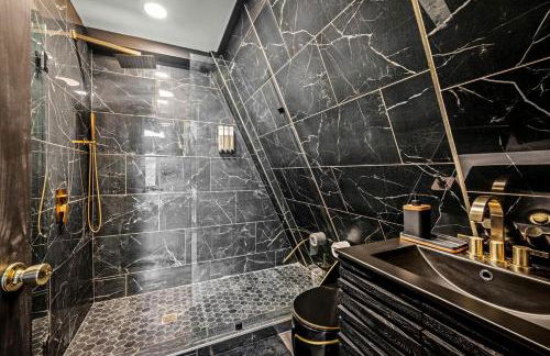 Modern A-Frame Cabin with Breathtaking Views of the Smoky Mountains, Perfect for Families or Groups - Foto 32