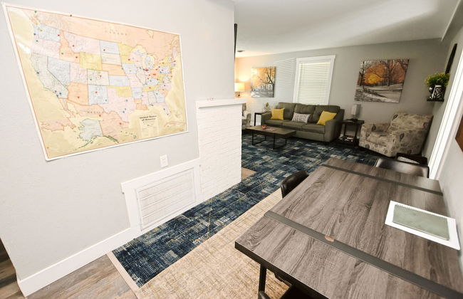 3 Blocks to Notre Dame EV Charger 1707 - Foto 5